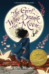 کتاب The Girl Who Drank The Moon دختری که ماه را نوشید