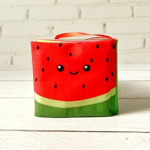 کتاب پارچه ای میوه های خوشمزه نشر ماه کوچولو