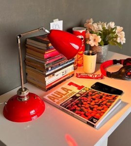 چراغ برانچ رنگ قرمز